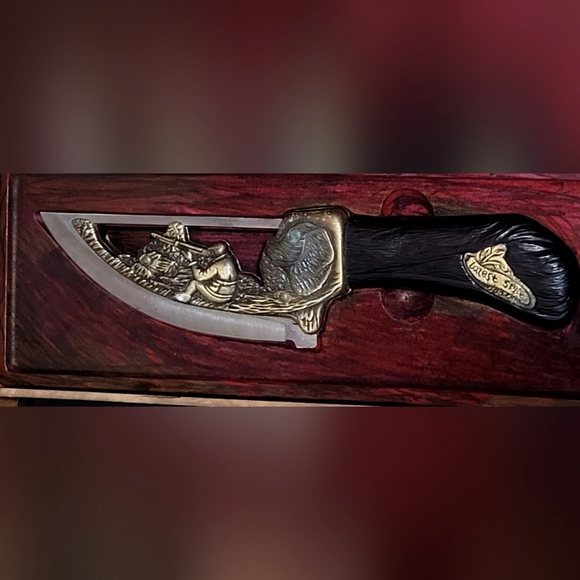 Collectors Vtg Brass and Stainless Steel Fixed Blade Knife w/Dog and Hunter … - Picture 6 of 16